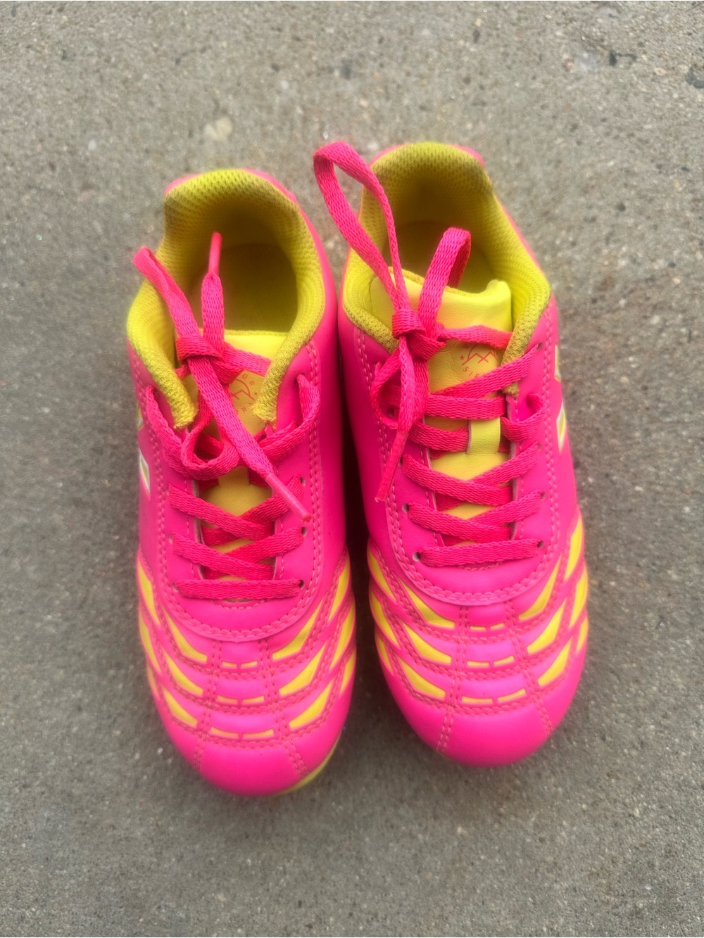 Victor Sierra Youth Soccer Cleats Pink Yellow Size 1 Kids Athletic Shoes